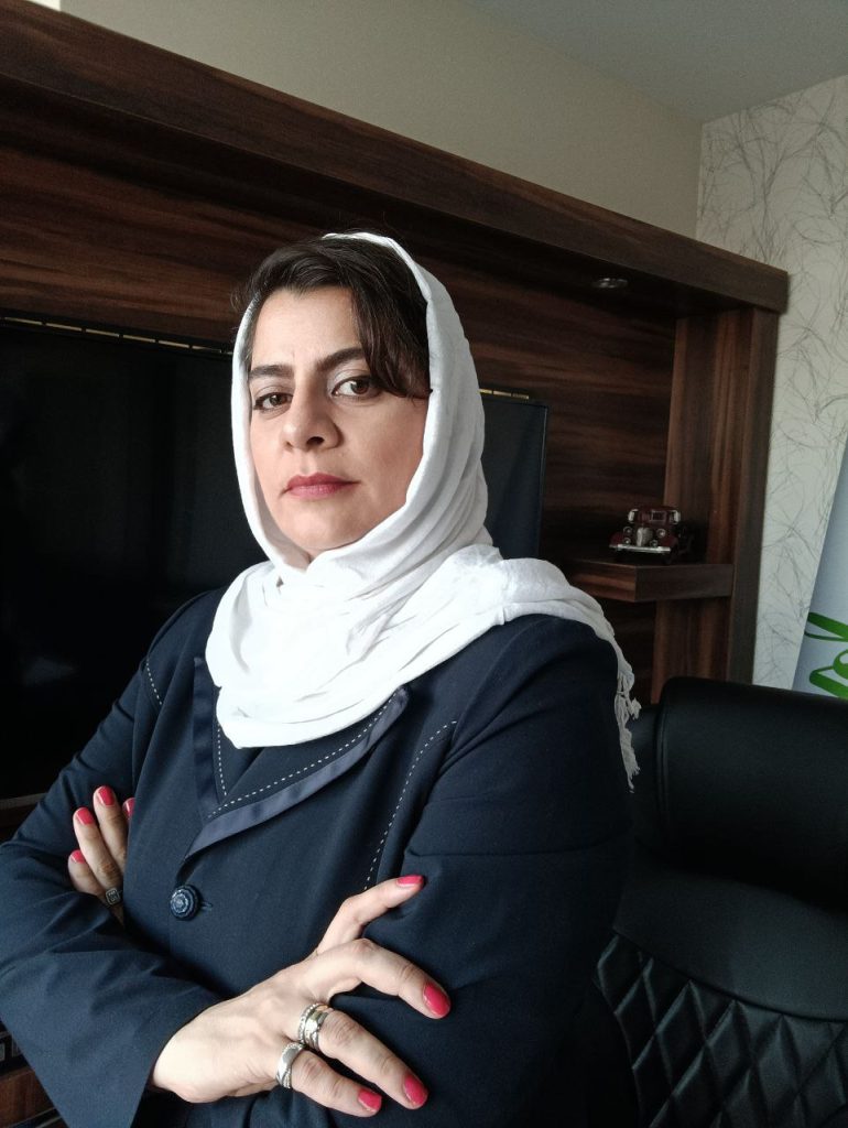 سارا علی آبادی زاده